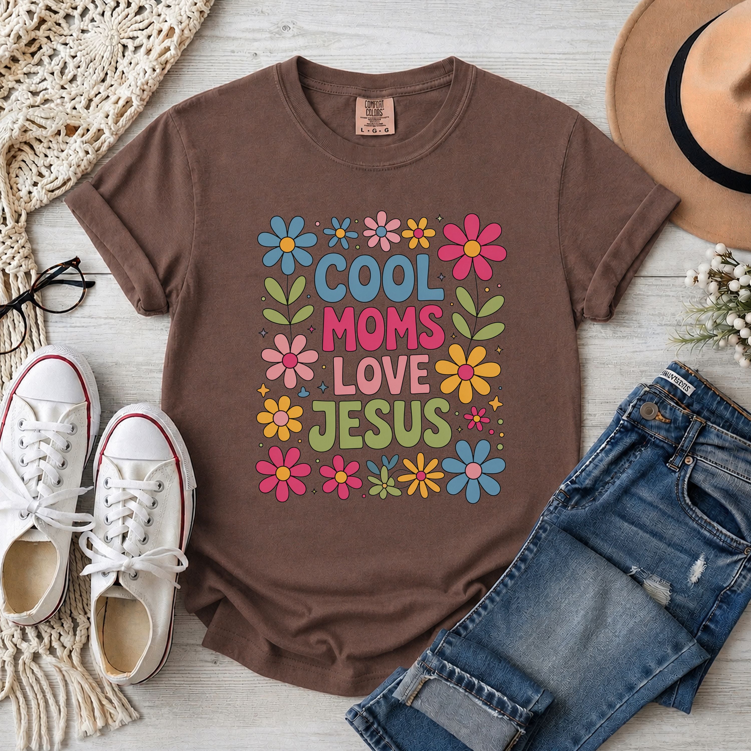 Cool Moms Love Jesus Retro Floral T-Shirt