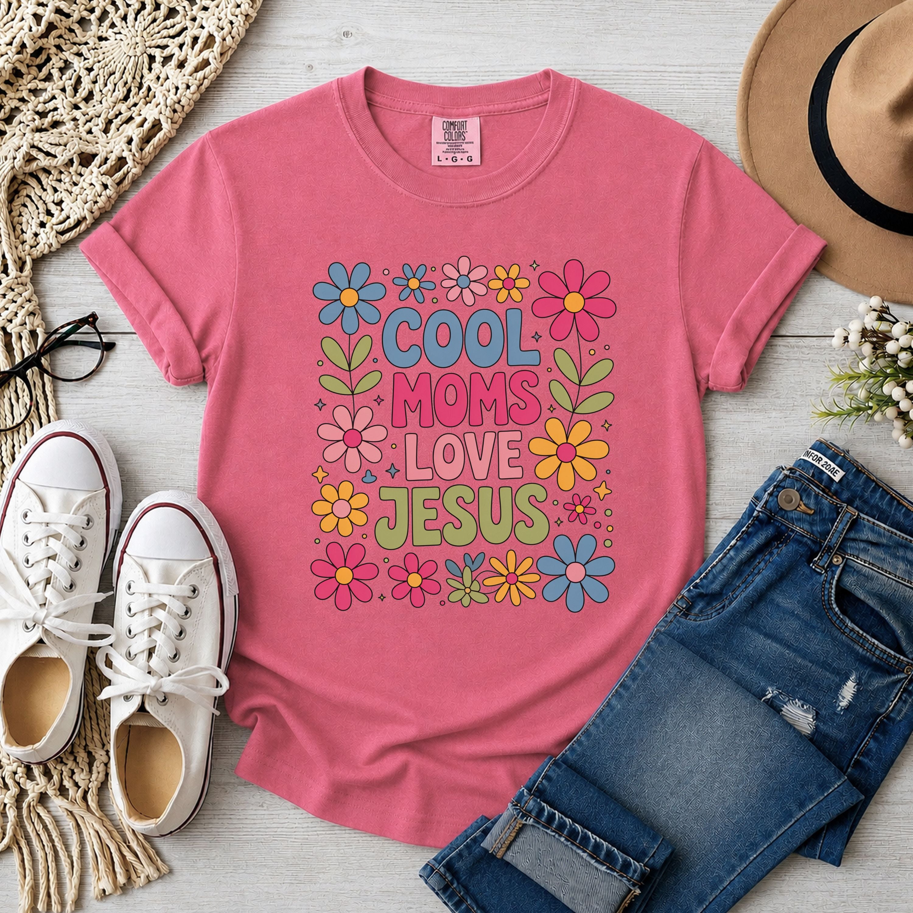 Cool Moms Love Jesus Retro Floral T-Shirt