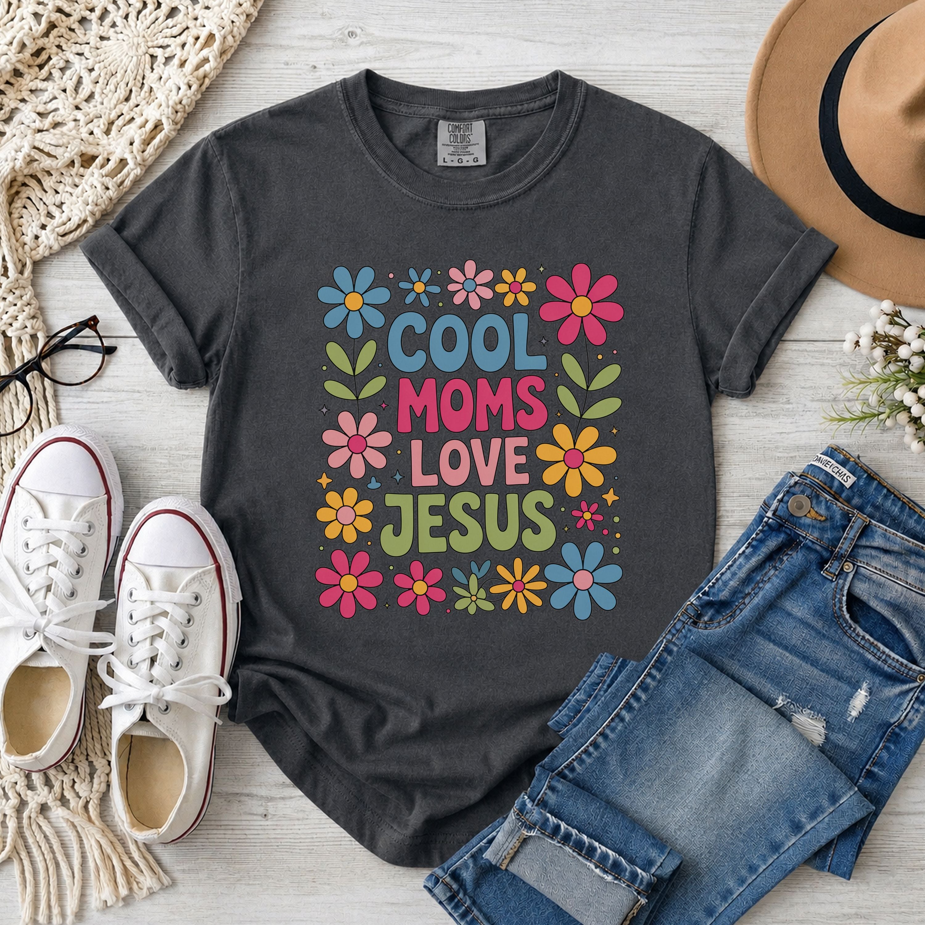 Cool Moms Love Jesus Retro Floral T-Shirt