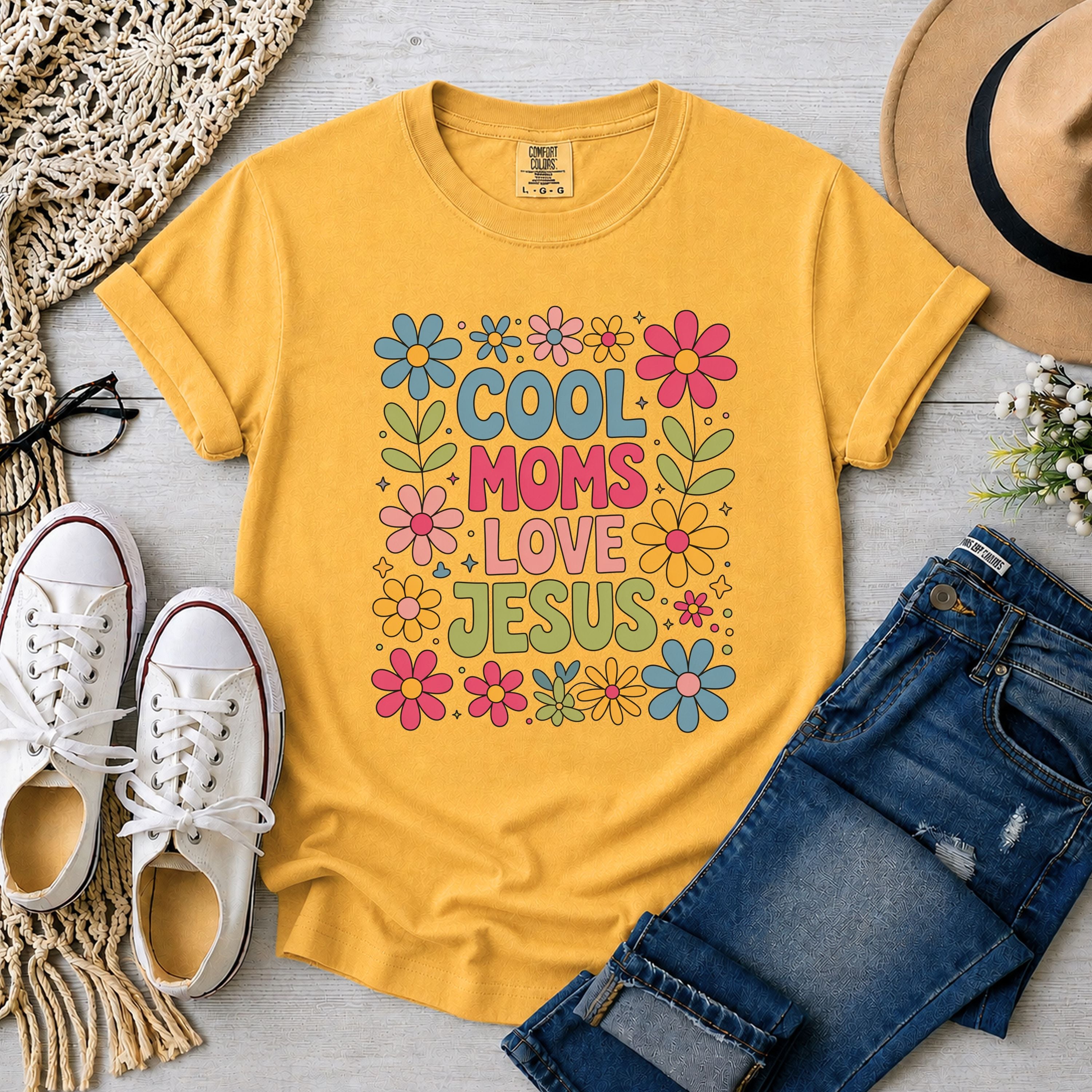Cool Moms Love Jesus Retro Floral T-Shirt