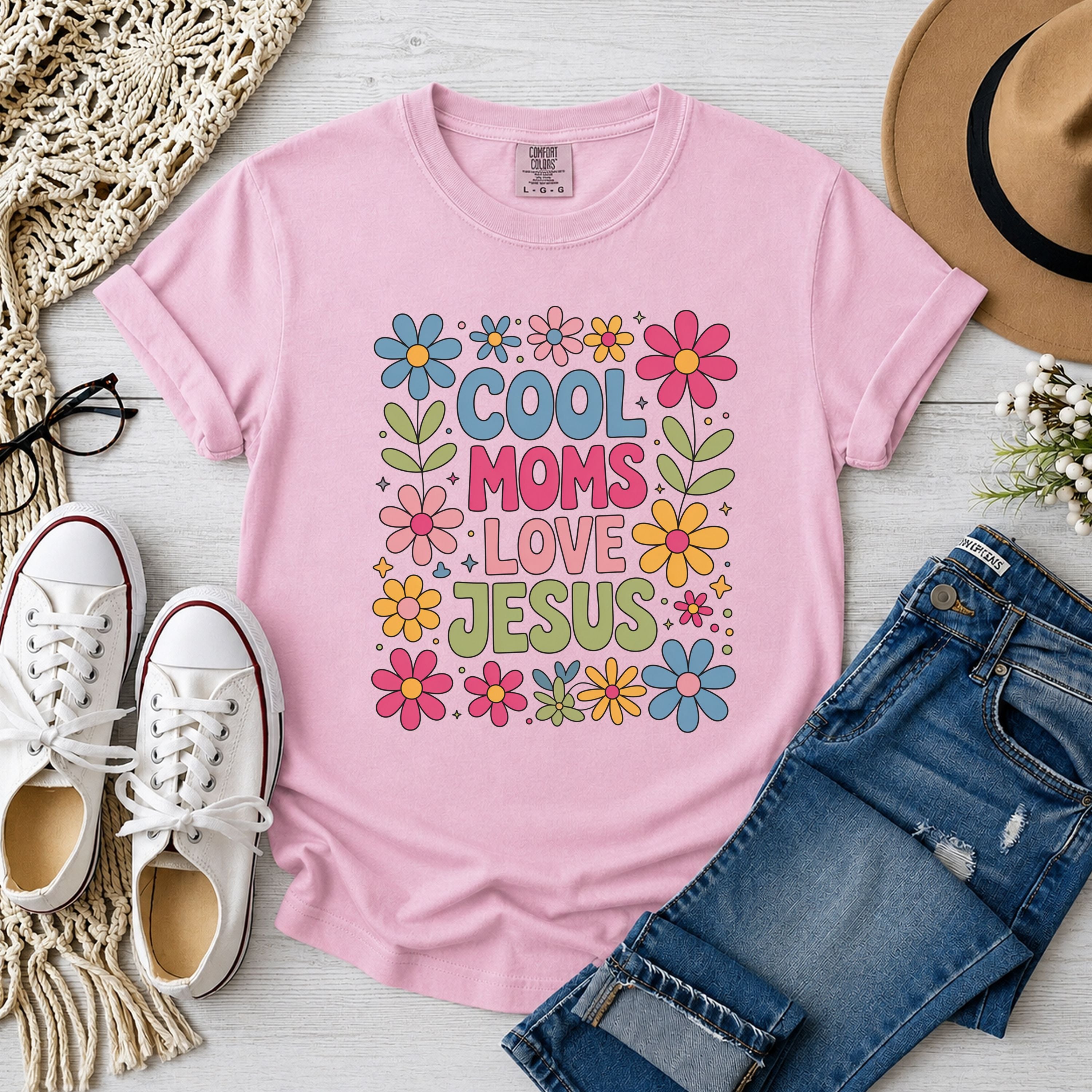 Cool Moms Love Jesus Retro Floral T-Shirt